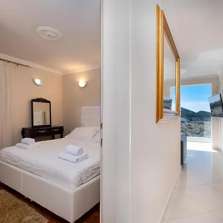 迪利波罗维科公寓 公寓 *